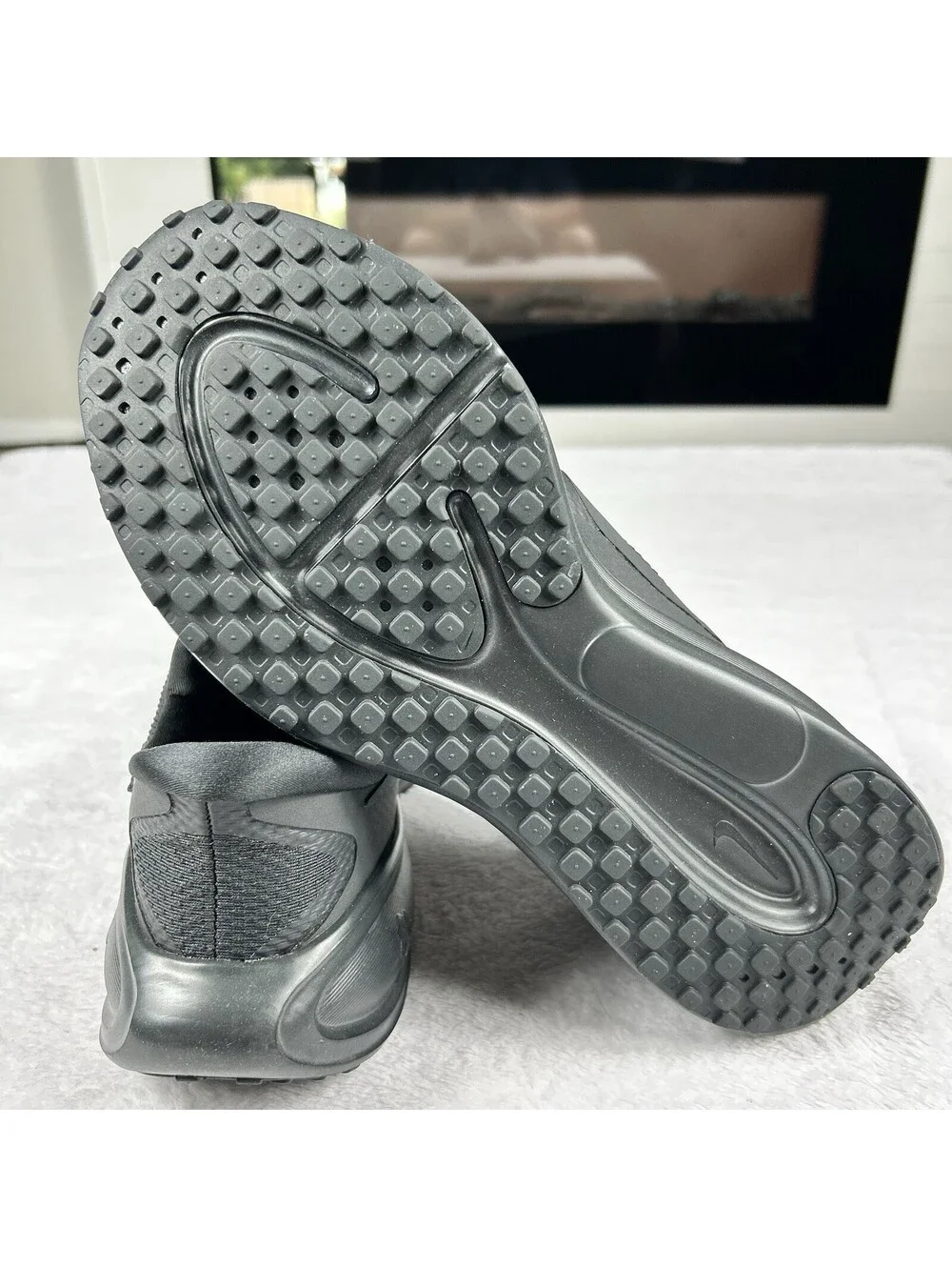 Nike Revolution 8 EasyOn Running Shoes Men’s Size 10 New Athletic Sneakers
